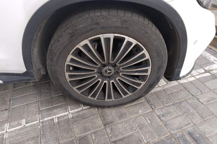 Used Mercedes-Benz GLC 2019 GLC 260 L 4MATIC Dynamic Model Right Front Wheel Hub