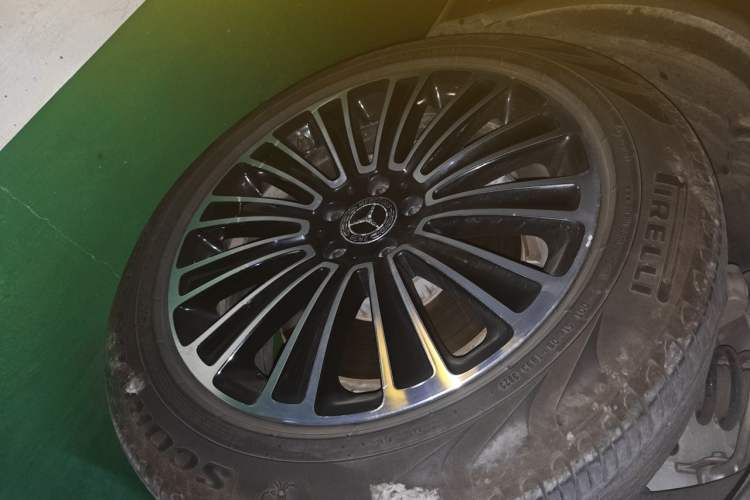 Used Mercedes-Benz GLC 2019 GLC 260 L 4MATIC Dynamic Model Right Front Wheel Hub