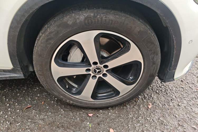 Used Mercedes-Benz GLC 2019 Facelift GLC 260 L 4MATIC Luxury Model Right Front Wheel Hub