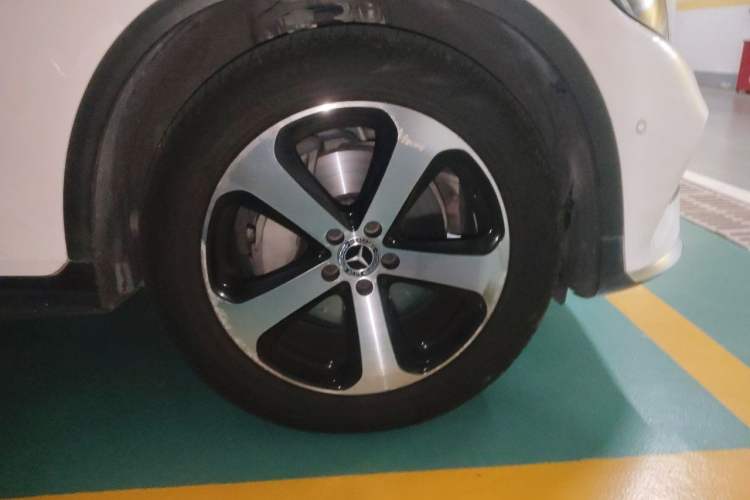 Used Mercedes-Benz GLC 2019 Facelift GLC 260 L 4MATIC Luxury Model Right Front Wheel Hub