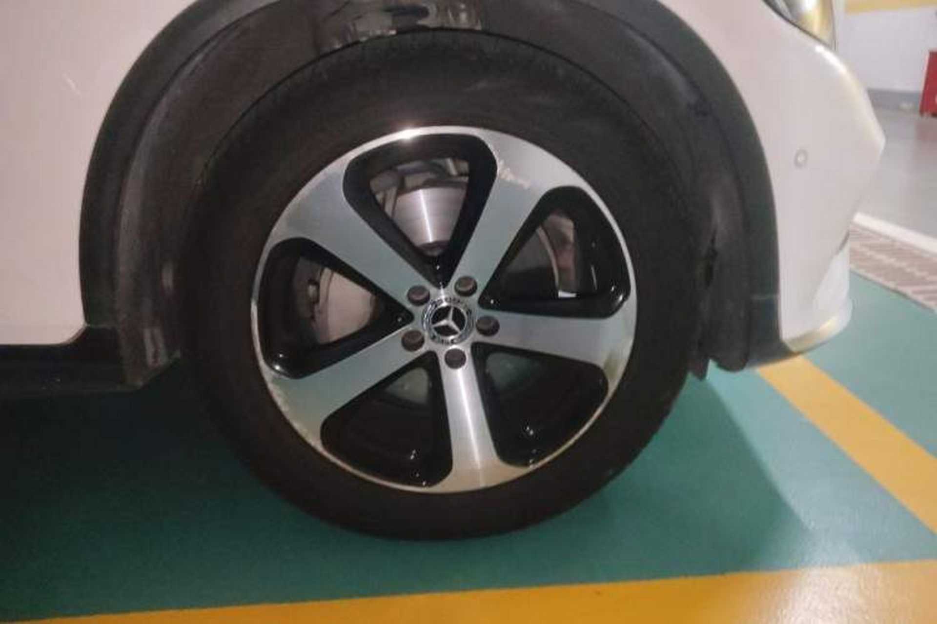 Used Mercedes-Benz GLC 2019 Facelift GLC 260 L 4MATIC Luxury Model Right Front Wheel Hub