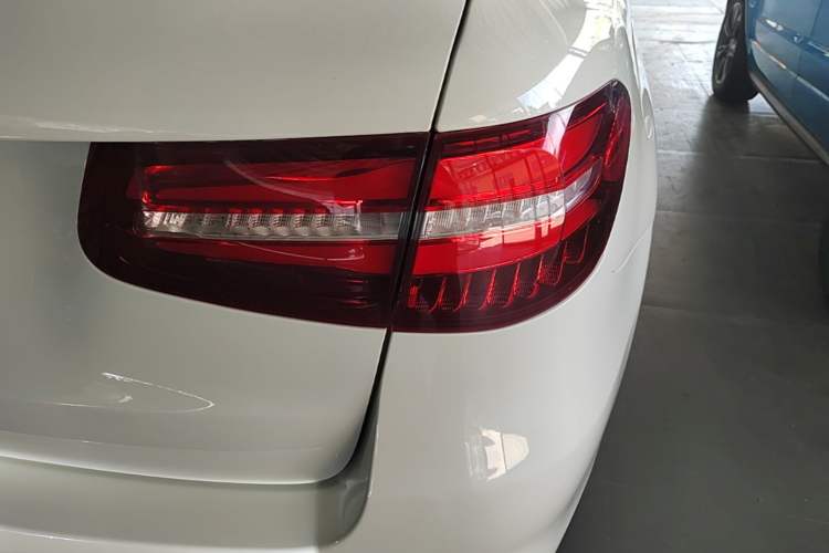 Used Mercedes-Benz GLC 2019 GLC 300 L 4MATIC Dynamic Model Right Rear Taillight