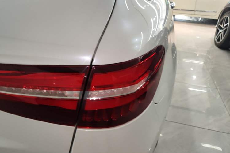 Used Mercedes-Benz GLC 2019 GLC 260 L 4MATIC Dynamic Model Right Rear Taillight