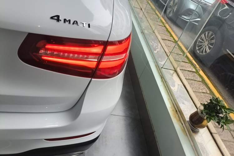 Used Mercedes-Benz GLC 2019 GLC 260 L 4MATIC Dynamic Model Right Rear Taillight