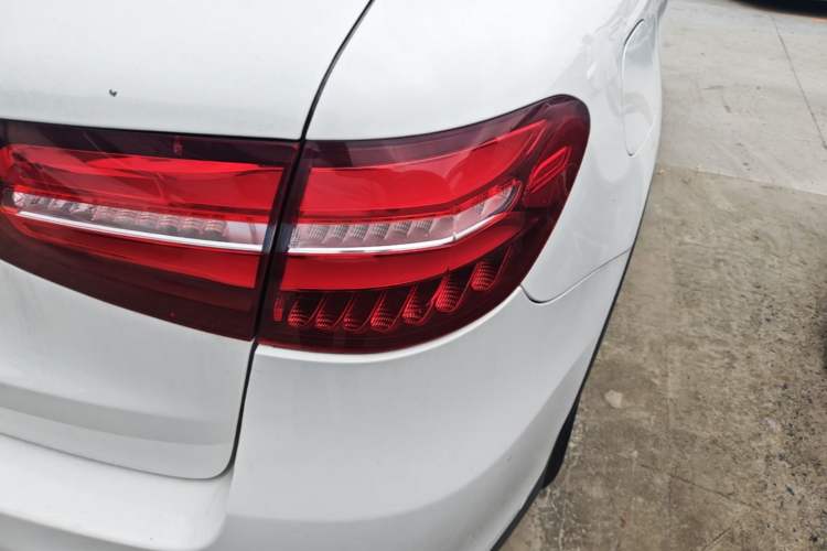Used Mercedes-Benz GLC 2019 GLC 260 L 4MATIC Dynamic Model Right Rear Taillight