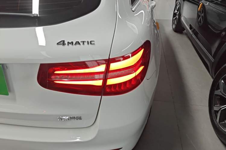Used Mercedes-Benz GLC 2019 GLC 260 4MATIC Luxury Model Right Rear Taillight