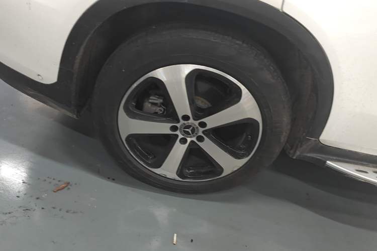 Used Mercedes-Benz GLC 2019 GLC 260 L 4MATIC Luxury Model Right Rear Wheel Hub
