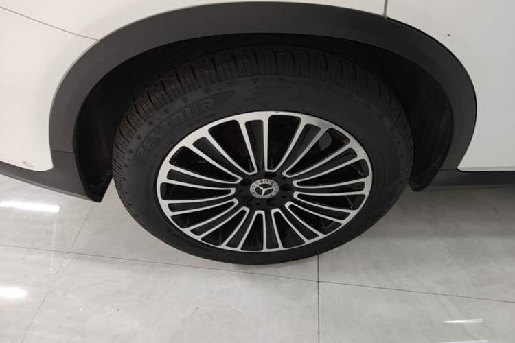 Used Mercedes-Benz GLC 2019 GLC 260 L 4MATIC Dynamic Model Right Rear Wheel Hub