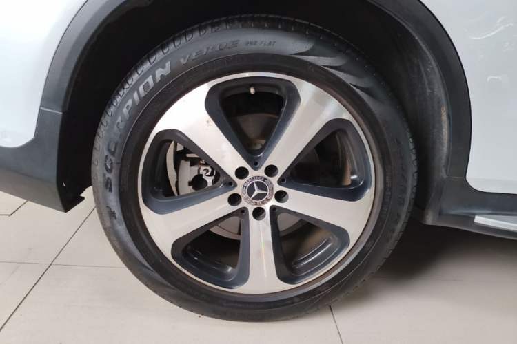 Used Mercedes-Benz GLC 2019 GLC 260 4MATIC Luxury Model Right Rear Wheel Hub