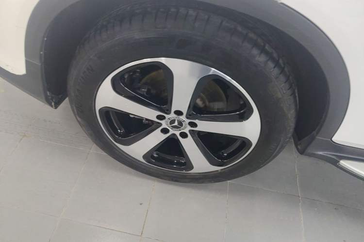 Used Mercedes-Benz GLC 2019 Facelift GLC 260 L 4MATIC Luxury Model Right Rear Wheel Hub