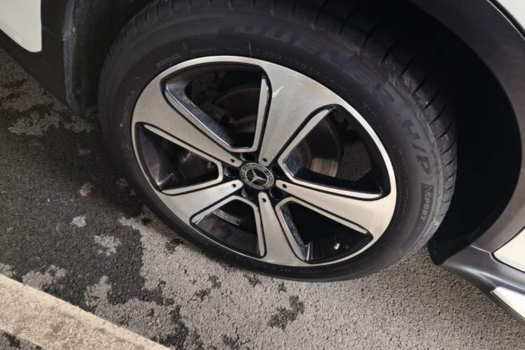 Used Mercedes-Benz GLC 2019 Refreshed GLC 300 L 4MATIC Dynamic Edition Right Rear Wheel Hub