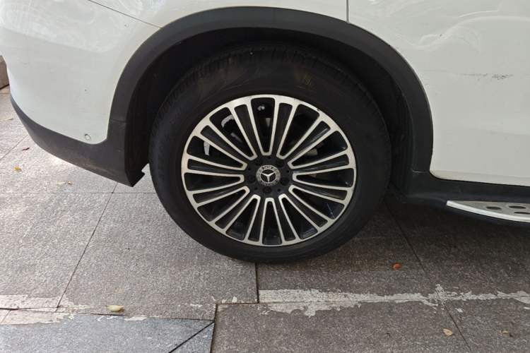 Used Mercedes-Benz GLC 2019 GLC 260 L 4MATIC Dynamic Model Right Rear Wheel Hub