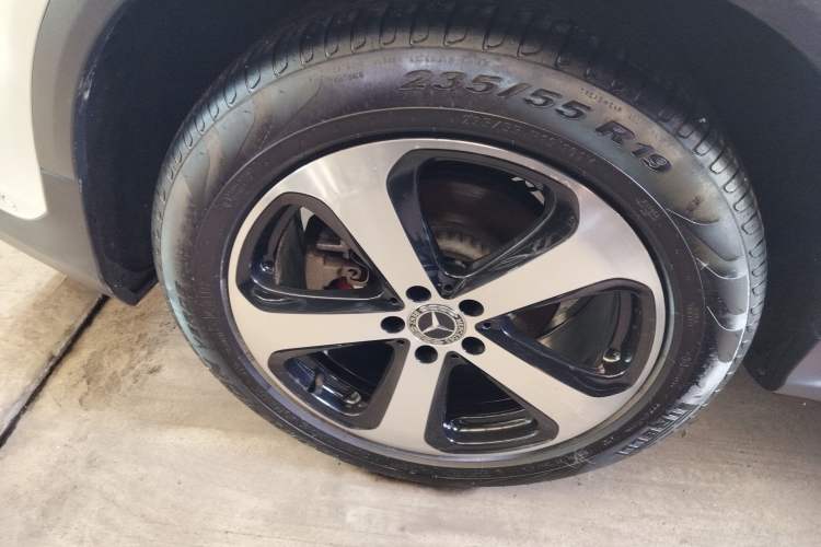 Used Mercedes-Benz GLC 2019 GLC 260 L 4MATIC Luxury Model Right Rear Wheel Hub