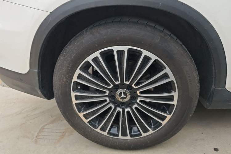Used Mercedes-Benz GLC 2019 GLC 200 L 4MATIC Right Rear Wheel Hub