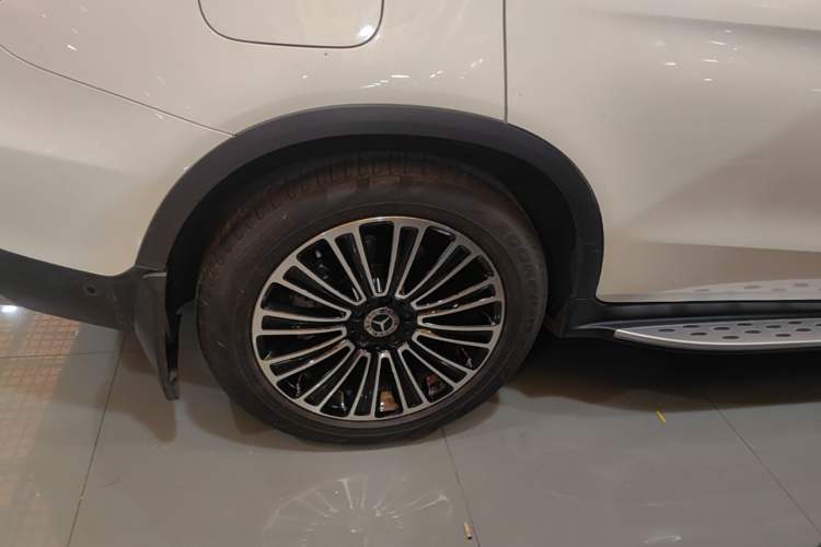 Used Mercedes-Benz GLC 2019 GLC 200 L 4MATIC Right Rear Wheel Hub