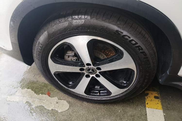 Used Mercedes-Benz GLC 2019 Facelift GLC 260 L 4MATIC Luxury Model Right Rear Wheel Hub