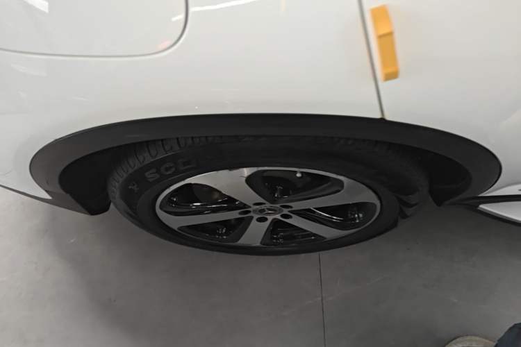 Used Mercedes-Benz GLC 2019 GLC 260 4MATIC Luxury Model Right Rear Wheel Hub