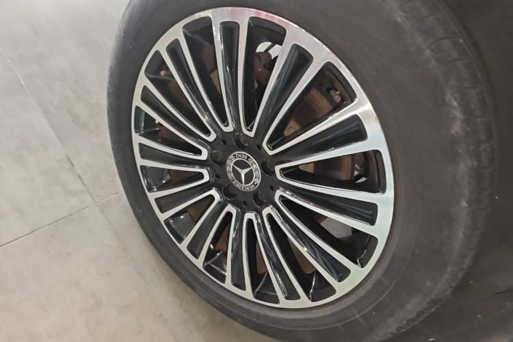 Used Mercedes-Benz GLC 2019 GLC 260 L 4MATIC Dynamic Model Right Rear Wheel Hub