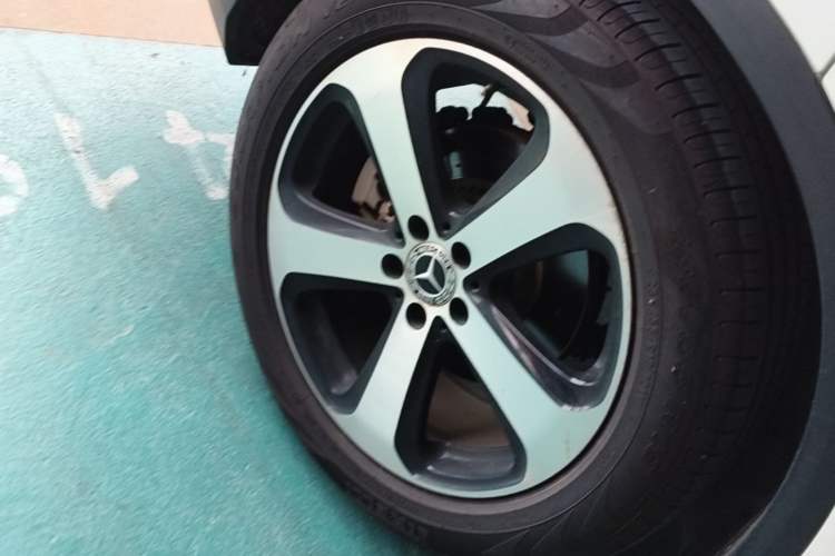Used Mercedes-Benz GLC 2019 Facelift GLC 260 L 4MATIC Luxury Model Right Rear Wheel Hub