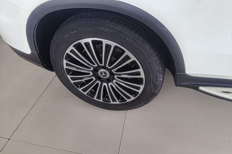 Used Mercedes-Benz GLC 2019 GLC 200 L 4MATIC Right Rear Wheel Hub