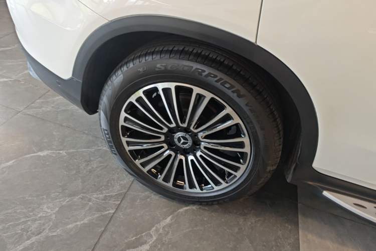 Used Mercedes-Benz GLC 2019 GLC 200 L 4MATIC Right Rear Wheel Hub