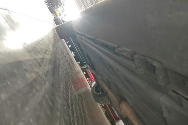 Used Mercedes-Benz GLC 2019 GLC 300 L 4MATIC Dynamic Model Right Side Sill