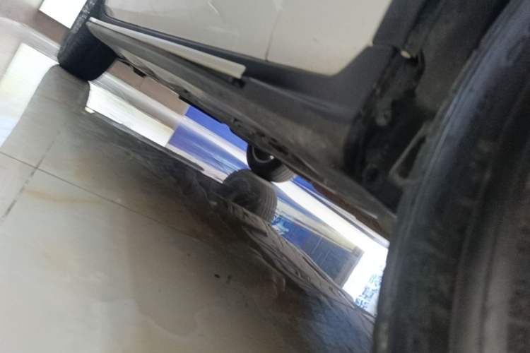 Used Mercedes-Benz GLC 2019 GLC 260 L 4MATIC Dynamic Model Right Side Sill