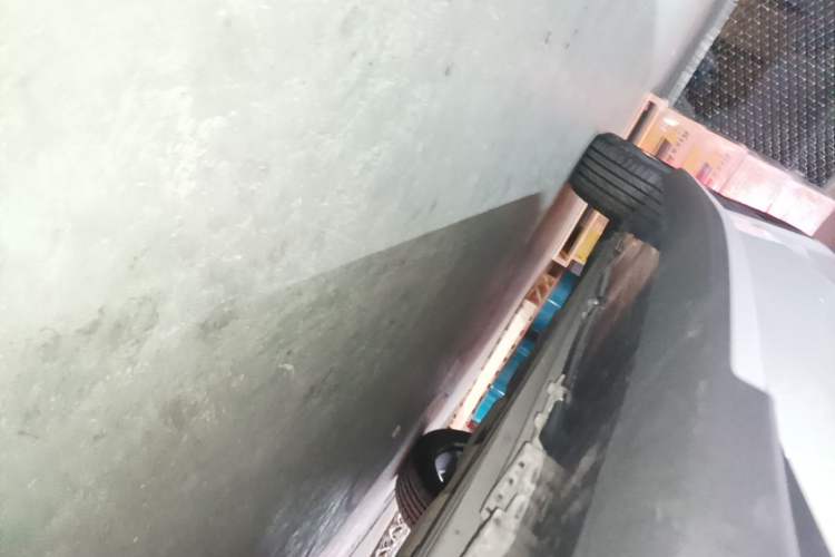 Used Mercedes-Benz GLC 2019 GLC 300 L 4MATIC Dynamic Model Right Side Sill