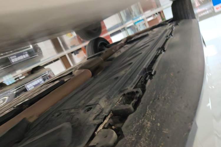Used Mercedes-Benz GLC 2019 GLC 200 L 4MATIC Right Side Sill