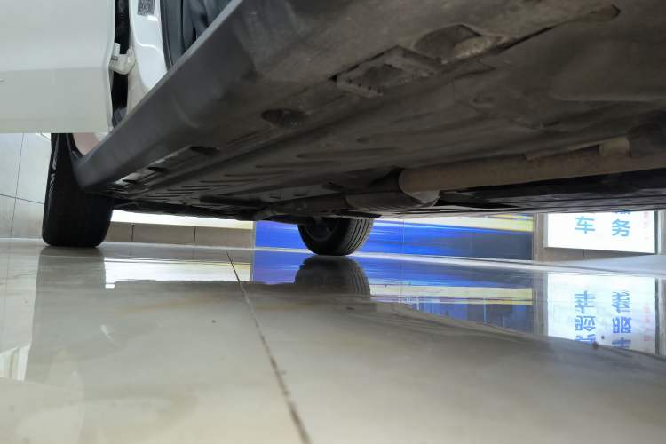 Used Mercedes-Benz GLC 2019 GLC 260 L 4MATIC Dynamic Model Right Side Sill