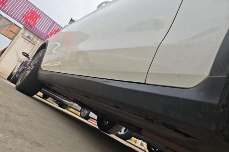 Used Mercedes-Benz GLC 2019 GLC 200 L 4MATIC Right Side Sill