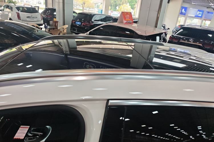Used Mercedes-Benz GLC 2019 Refreshed GLC 300 L 4MATIC Dynamic Edition Roof