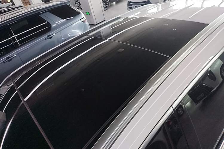 Used Mercedes-Benz GLC 2019 GLC 260 L 4MATIC Dynamic Model Roof