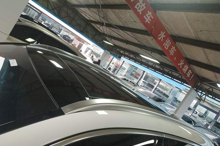 Used Mercedes-Benz GLC 2019 GLC 200 L 4MATIC Roof