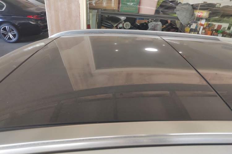 Used Mercedes-Benz GLC 2019 GLC 260 L 4MATIC Dynamic Model Roof