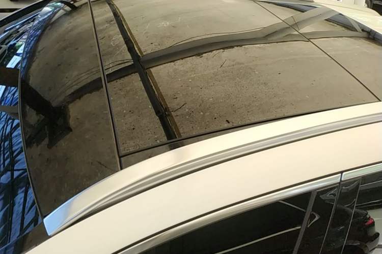 Used Mercedes-Benz GLC 2019 Facelift GLC 260 L 4MATIC Luxury Model Roof
