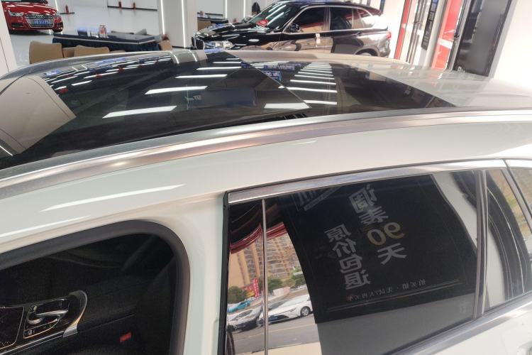 Used Mercedes-Benz GLC 2019 Facelift GLC 260 L 4MATIC Luxury Model Roof