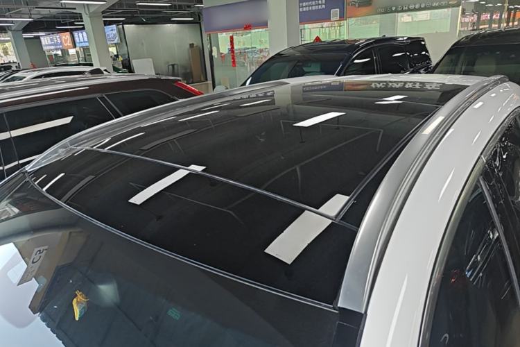 Used Mercedes-Benz GLC 2019 Facelift GLC 260 L 4MATIC Luxury Model Roof
