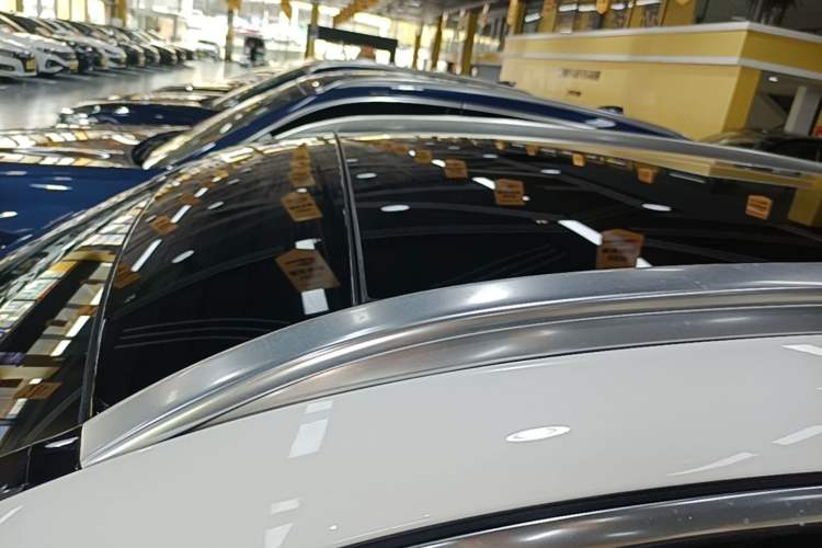 Used Mercedes-Benz GLC 2019 Refreshed GLC 300 L 4MATIC Dynamic Edition Roof