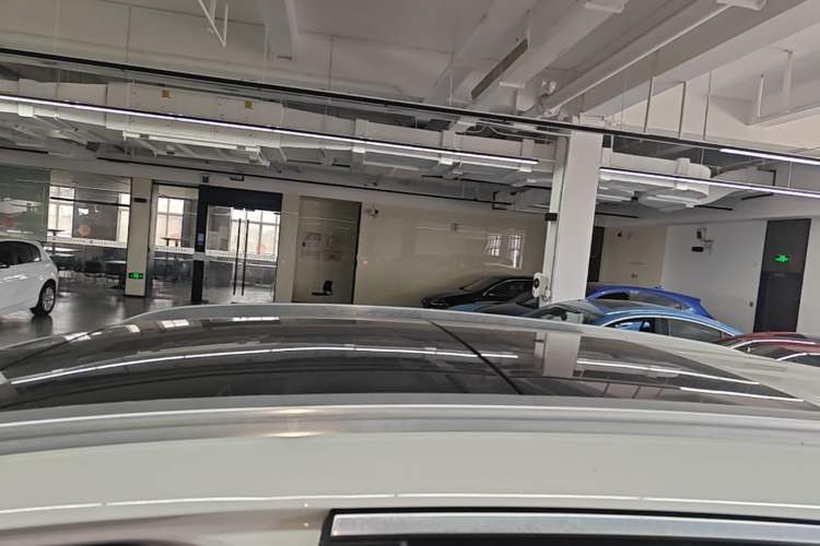 Used Mercedes-Benz GLC 2019 GLC 260 L 4MATIC Dynamic Model Roof