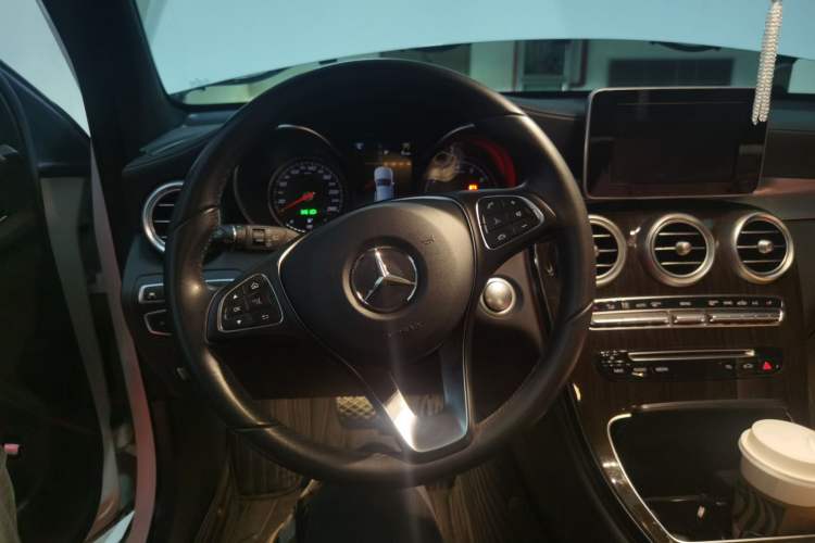 Used Mercedes-Benz GLC 2019 Facelift GLC 260 L 4MATIC Luxury Model Steering Wheel