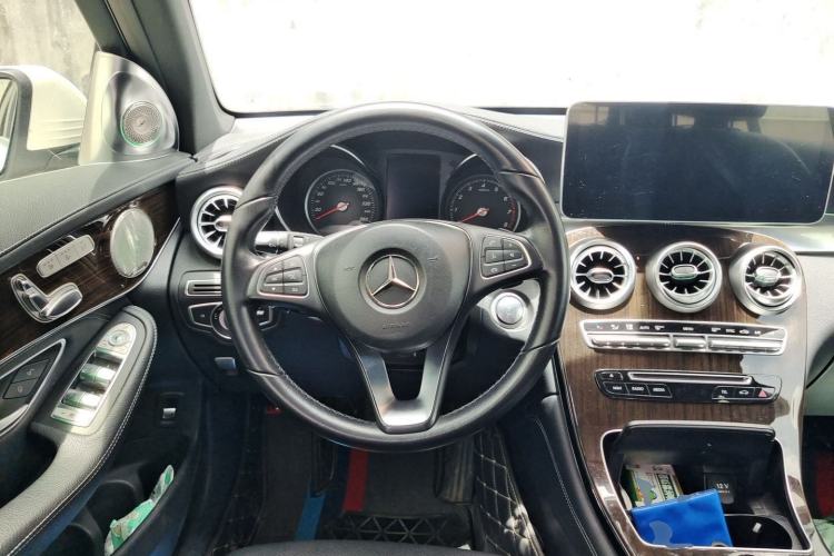 Used Mercedes-Benz GLC 2019 GLC 260 L 4MATIC Dynamic Model Steering Wheel