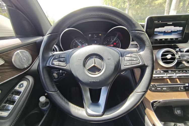 Used Mercedes-Benz GLC 2019 GLC 300 L 4MATIC Dynamic Model Steering Wheel