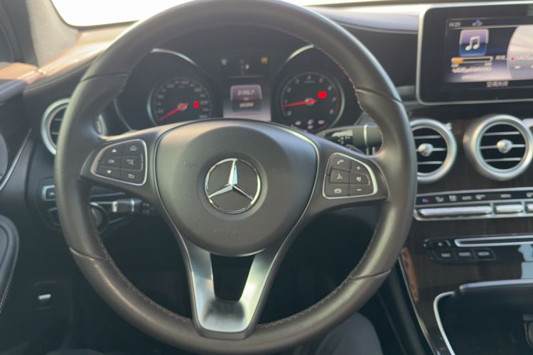 Used Mercedes-Benz GLC 2019 Facelift GLC 260 L 4MATIC Luxury Model Steering Wheel