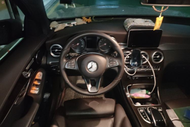 Used Mercedes-Benz GLC 2019 GLC 260 L 4MATIC Dynamic Model Steering Wheel