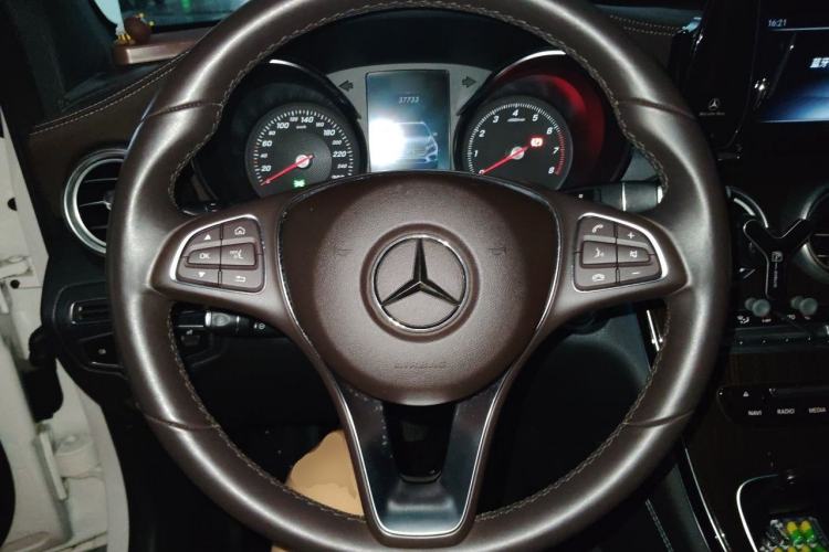 Used Mercedes-Benz GLC 2019 GLC 260 L 4MATIC Dynamic Model Steering Wheel