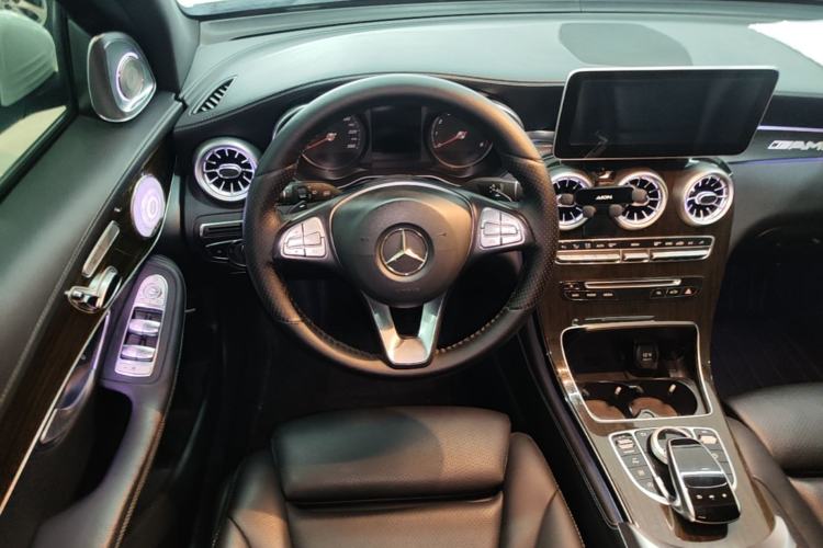 Used Mercedes-Benz GLC 2019 GLC 260 L 4MATIC Dynamic Model Steering Wheel