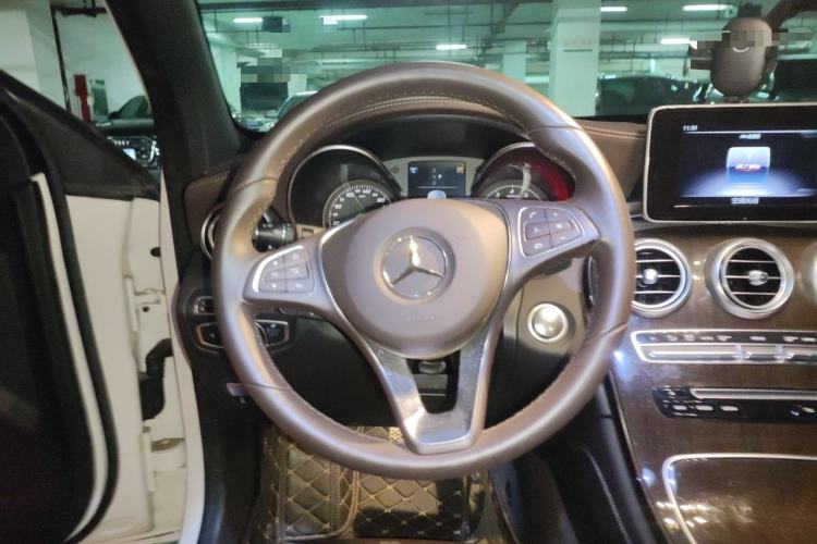 Used Mercedes-Benz GLC 2019 GLC 260 L 4MATIC Dynamic Model Steering Wheel
