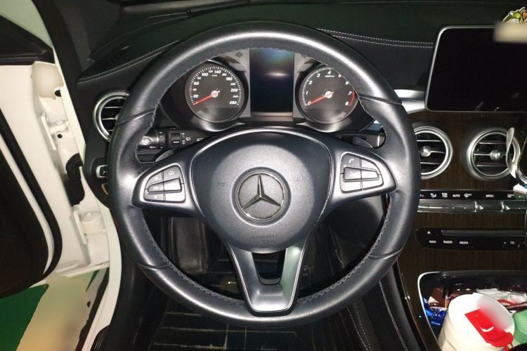 Used Mercedes-Benz GLC 2019 GLC 260 L 4MATIC Luxury Model Steering Wheel