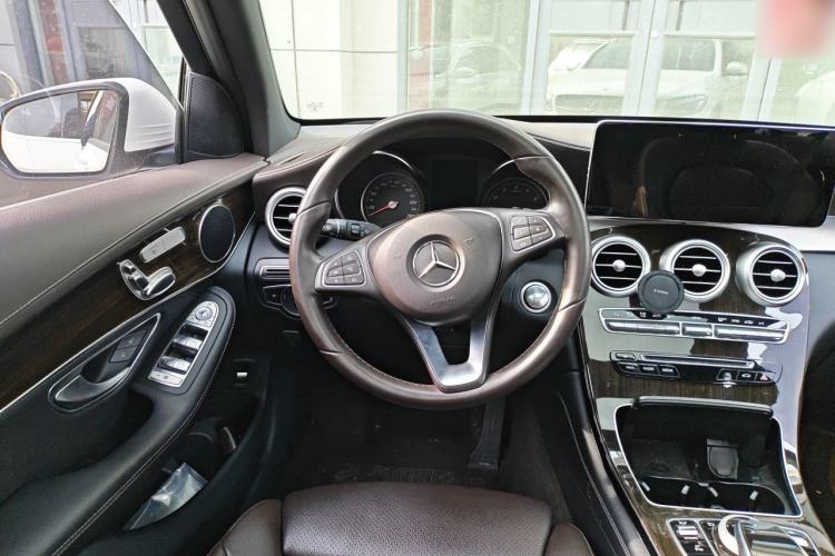 Used Mercedes-Benz GLC 2019 GLC 260 4MATIC Dynamic Edition Steering Wheel
